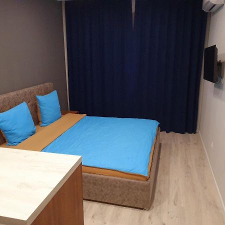 Apartservice In Uzhgorod S39 Buitenkant foto