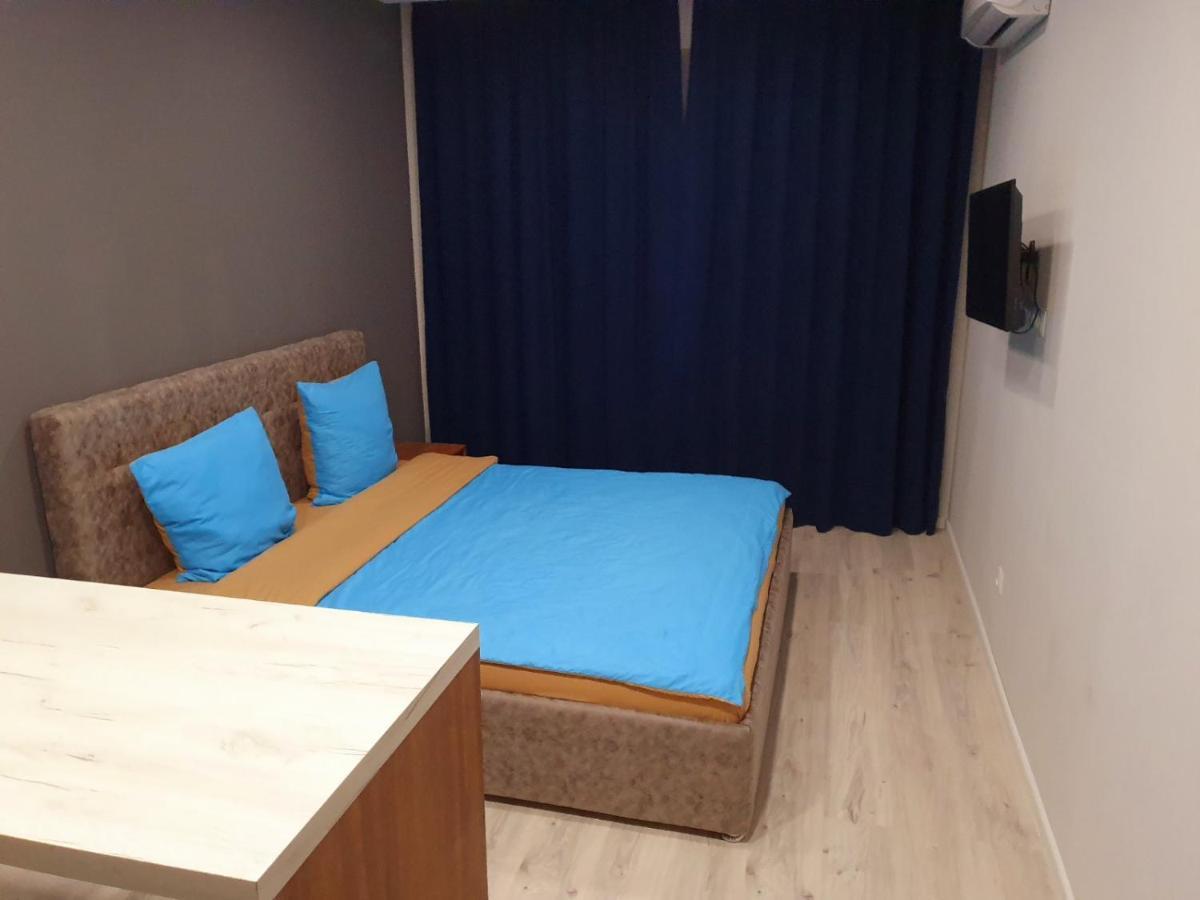 Apartservice In Uzhgorod S39 Buitenkant foto